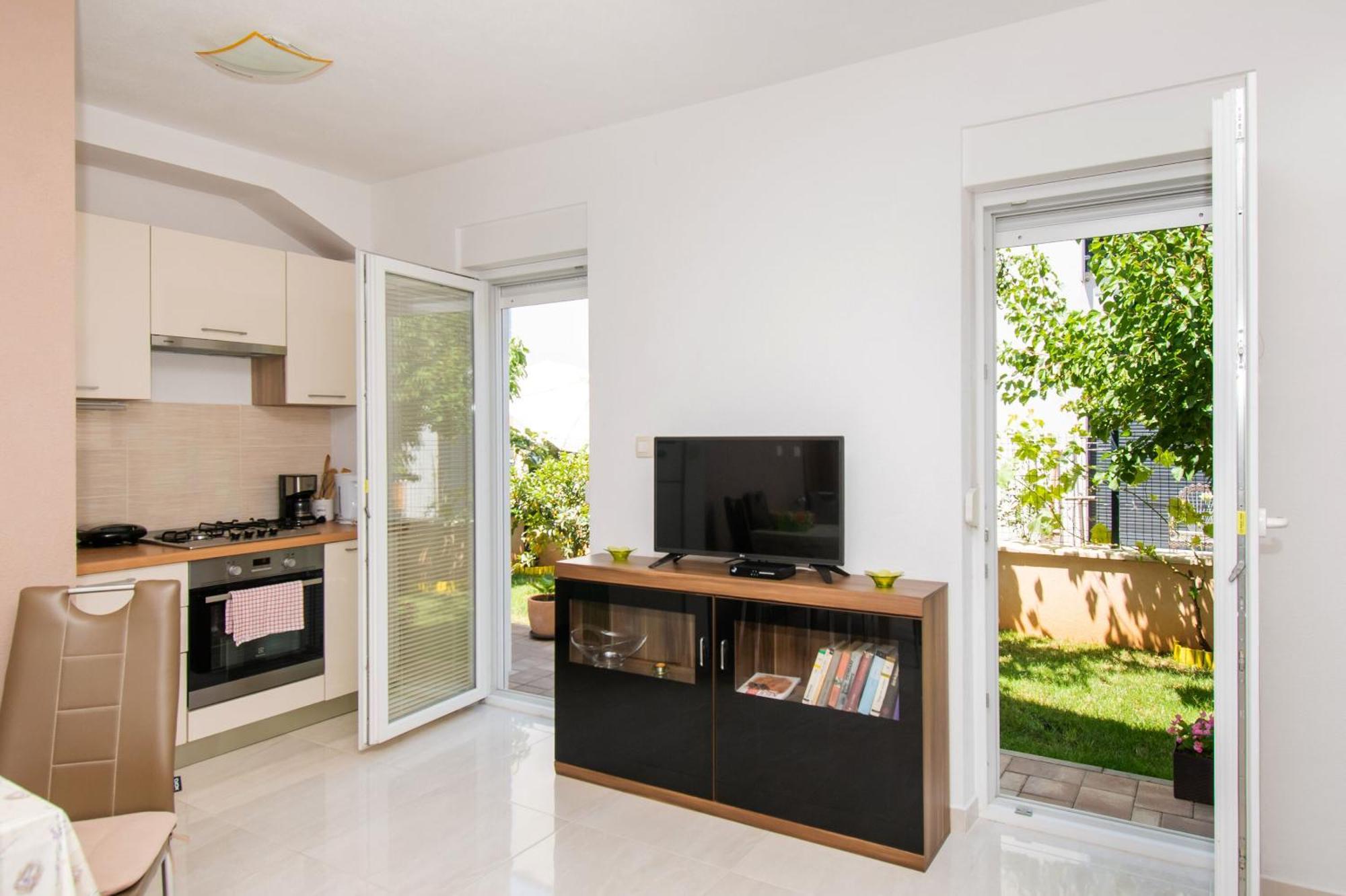 Apartment Ninic ซรีมา ภายนอก รูปภาพ