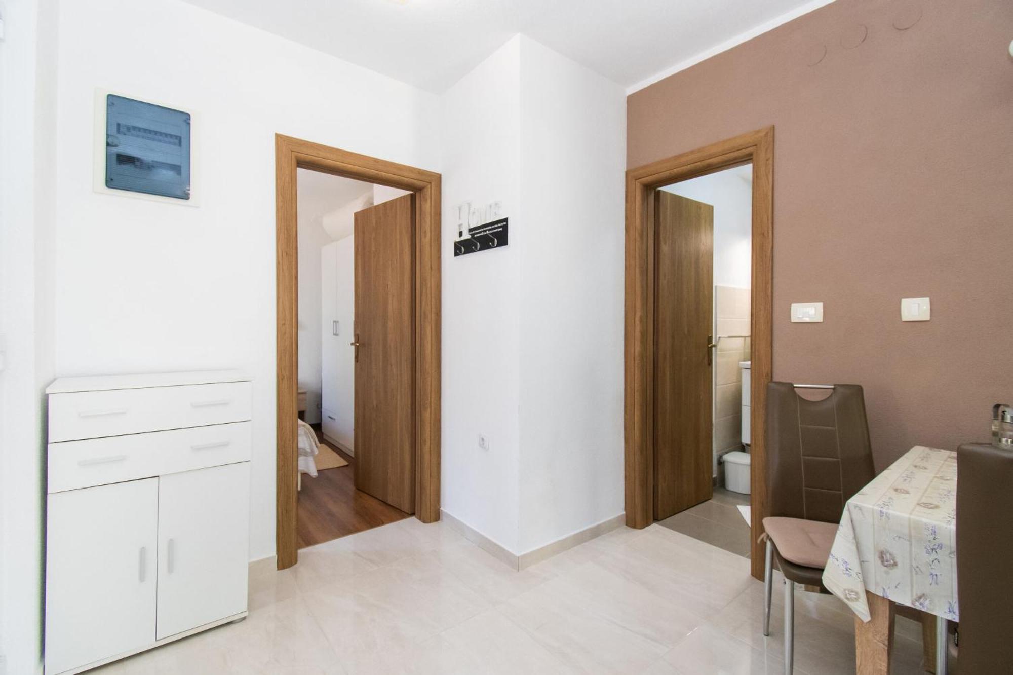 Apartment Ninic ซรีมา ภายนอก รูปภาพ