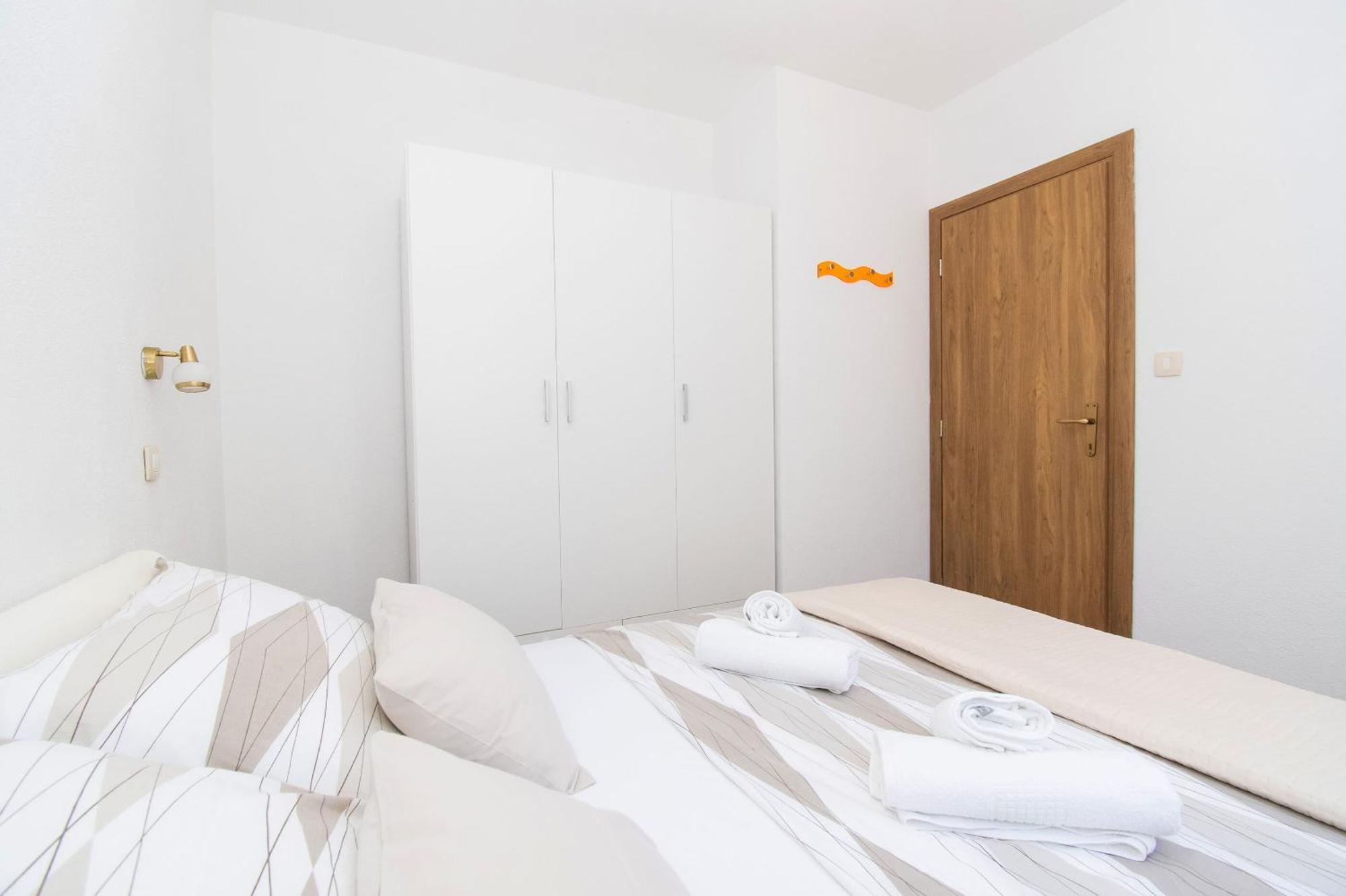Apartment Ninic ซรีมา ภายนอก รูปภาพ
