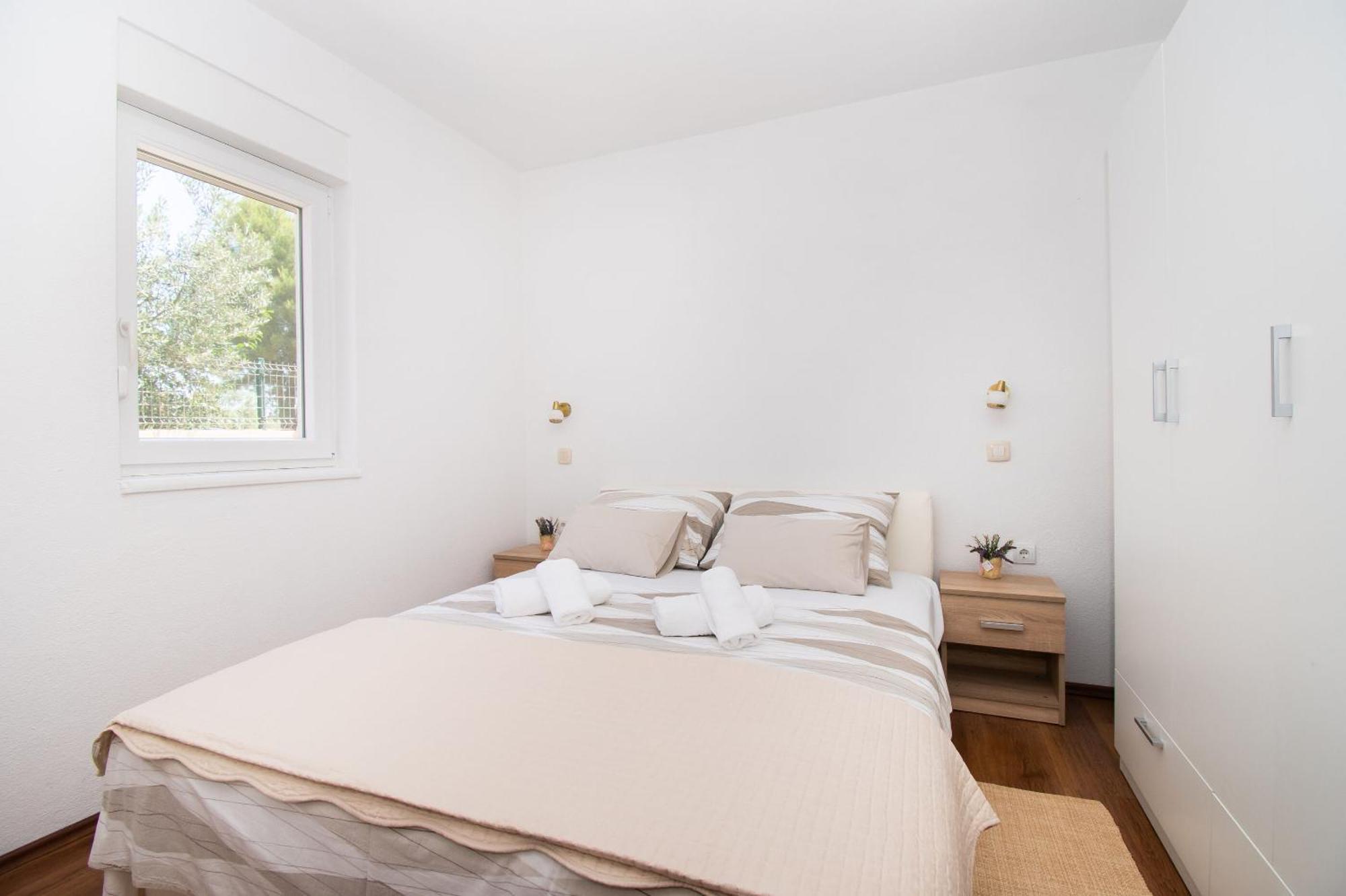 Apartment Ninic ซรีมา ภายนอก รูปภาพ