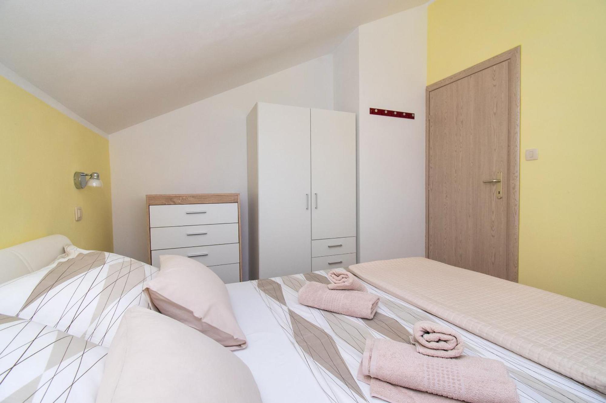 Apartment Ninic ซรีมา ภายนอก รูปภาพ